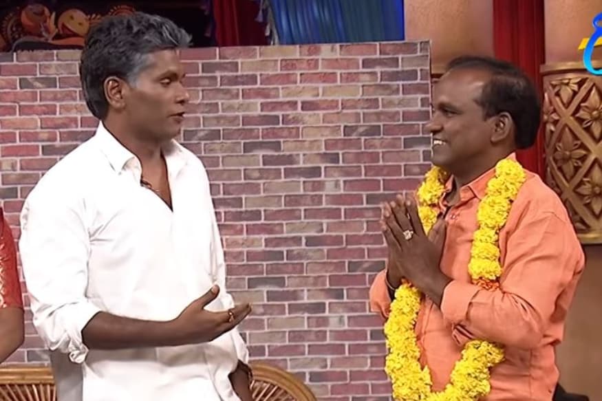 Jabardasth Comedian Sathipandu interesting comments on his team leader Chammak Chandra pk చమ్మక్ చంద్ర.. ఈ పేరుకు ప్రత్యేకంగా పరిచయం ఏం అవసరం లేదు. జబర్దస్త్ కార్యక్రమంతో పరిచయం ఉన్న వాళ్లందరికీ ఈయన కూడా సుపరిచితుడే. అయినా వీళ్లంతా పేరుకు జబర్దస్త్ కమెడియన్స్ కానీ సినిమా వాళ్లకు.. jabardasth,jabardasth skits,jabardasth chammak chandra sathipandu skits,jabardasth chammak chandra,chammak chandra jabardasth sattipandu comedy,jabardasth chammak chandra,Jabardasth comedy show,jabardasth khatarnak comedy show,chammak chandra swathi naidu,swathi naidu fire on chammak chandra,chammak chandra jabardasth sattipandu,jabardasth chammak chandra controversy,chammak chandra movies,chammak chandra skits,telugu cinema,chammak chandra ramasakkanollu movie,చమ్మక్ చంద్ర సినిమాలు,చమ్మక్ చంద్ర సత్తిపండు కామెడీ,జబర్దస్త్ ఖతర్నాక్ కామెడీ షో,చమ్మక్ చంద్ర జబర్దస్త్,చమ్మక్ చంద్ర హీరో,చమ్మక్ చంద్ర రామసక్కనోళ్లు మూవీ