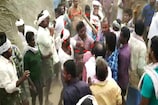 Video: గుంటూరు ఇసుక రీచ్ వద్ద ఘర్షణ.. కర్రలతో దాడి