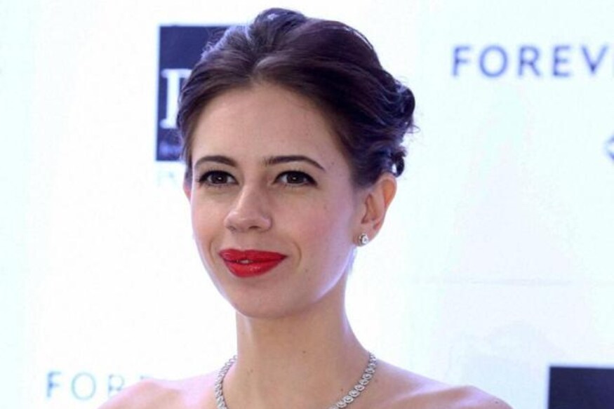Bollywood actress Kalki Koechlin got pregnancy before marriage and says nothing wrong in it pk అమ్మాయి అమ్మగా మారే ప్రక్రియ చాలా పవిత్రంగా ఉంటుంది. ఓ అమ్మాయి పెళ్లి తర్వాత అమ్మ అవుతుందంటే రెండు కుటుంబాలు ఎంతో ఆనందంగా ఫీల్ అవుతాయి. కానీ ఇప్పటి హీరోయిన్లు మాత్రం పెళ్లికి.. kalki koechlin,kalki koechlin twitter,kalki koechlin pregnency,kalki koechlin before marriage,kalki koechlin husband,kalki koechlin movies,kalki koechlin hot,kalki koechlin hot videos,kalki koechlin hot images,kalki koechlin pregnant,kalki koechlin age,kalki koechlin akhil,kalki koechlin hot scenes,kalki koechlin sacred games,telugu cinema,kalki koechlin anurag kashyap,కల్కి కొచ్లిన్,కల్కి కొచ్లిన్ అనురాగ్ కశ్యప్,కల్కి కొచ్లిన్ హాట్,కల్కి కొచ్లిన్ గర్భం,కల్కి కొచ్లిన్ ప్రగ్నెంట్,తెలుగు సినిమా,హిందీ సినిమా