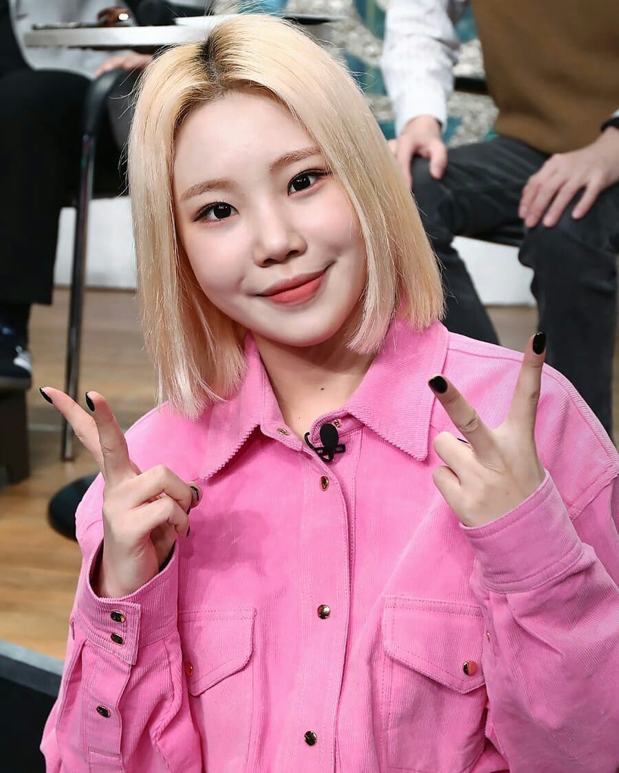 నాన్సీ ఫొటోస్ (credit - insta - nancy__momoland)