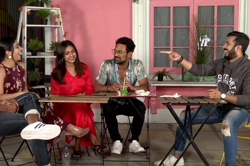 Anchor Ravi sensational bold questions to Varun Sandesh and asked about his bedroom secrets with Vithika Sheru pk బిగ్ బాస్ పుణ్యమా అని అసలు సీన్లోనే లేని వరుణ్ సందేశ్ మళ్లీ కాస్తో కూస్తో జనాల్లో కనిపిస్తున్నాడు. ఈ షో తర్వాత అవకాశాలు అయితే రావడం లేదు వరసగా ఇంటర్వ్యూలు అయితే ఇస్తున్నాడు. anchor ravi varun sandersh interview,anchor ravi PVVR Interview,anchor ravi,anchor ravi interview,anchor ravi latest interview,anchor ravi exclusive interview,anchor ravi wife,sreemukhi interview,anchor ravi latest videos,anchor ravi live,anchor ravi movies,vithika sheru,varun sandesh,varun sandesh wife vithika sheru,varun sandesh wife,varun sandesh wife vithika sheru photos,varun sandesh movies,varun sandesh with wife vithika,vithika sheru family photos,varun sandesh vithika sheru,varun sandesh with wife,varun sandesh and his wife vithika sheru,varun sandesh's wife vithika sheru,varun sandesh vithika sheru superb dance,anchor ravi daughter,telugu cinema,యాంకర్ రవి,యాంకర్ రవి వరుణ్ సందేశ్,రవి రాహుల్ పునర్నవి ఇంటర్వ్యూ,వరుణ్ సందేశ్ వితికా షెరూ బెడ్రూమ్ విషయాలు