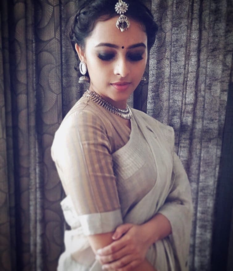 శ్రీదివ్య ఫొటోస్ (credit - insta - sd_sridivya)