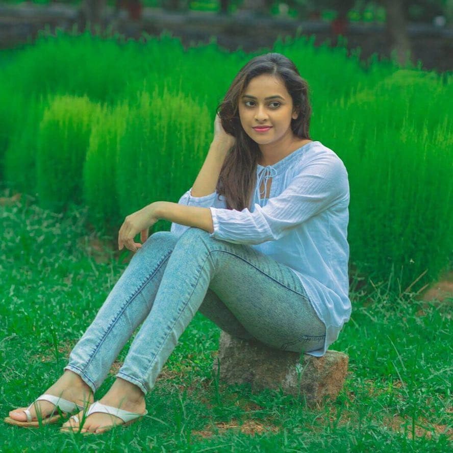 శ్రీదివ్య ఫొటోస్ (credit - insta - sd_sridivya)