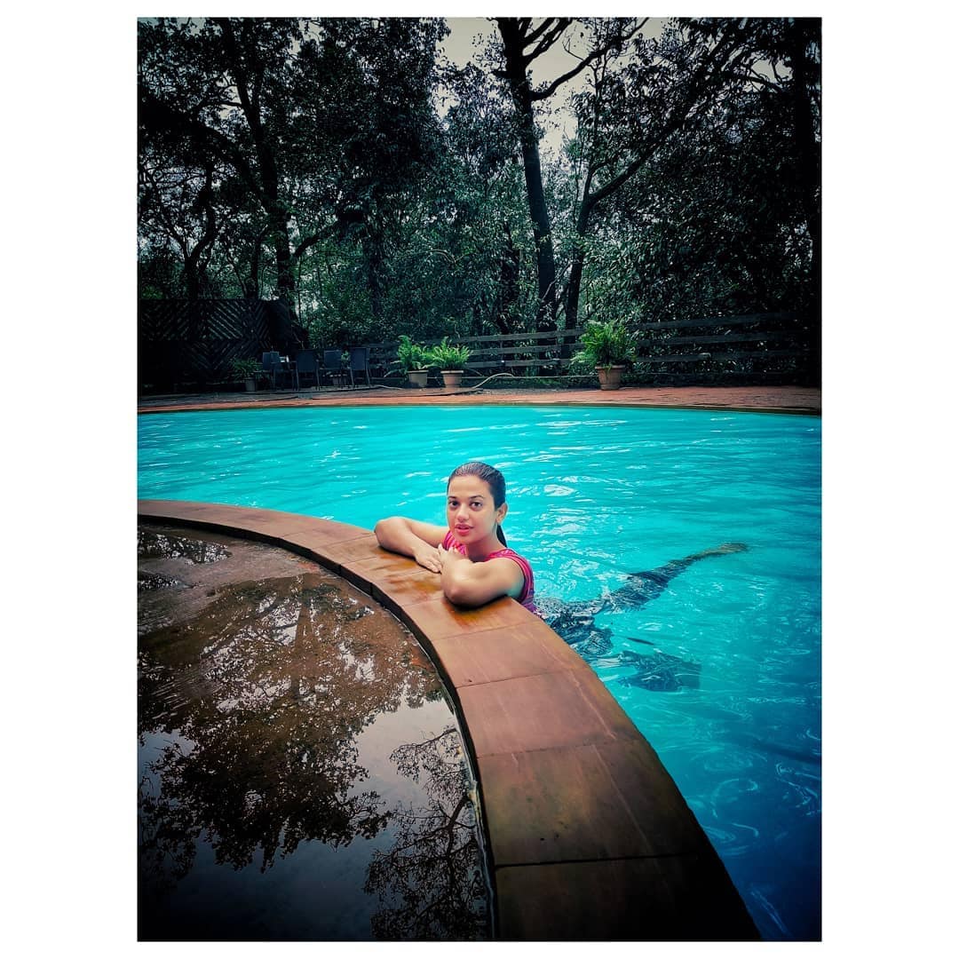 శ్రుతి శర్మ ఫొటోస్ (credit - insta - shrutiisharmaa)