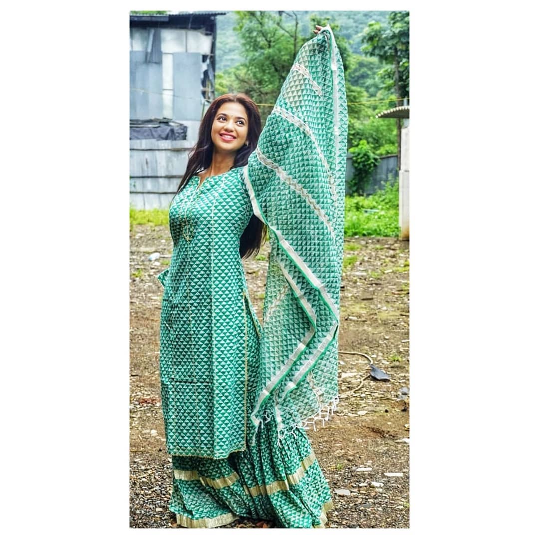 శ్రుతి శర్మ ఫొటోస్ (credit - insta - shrutiisharmaa)