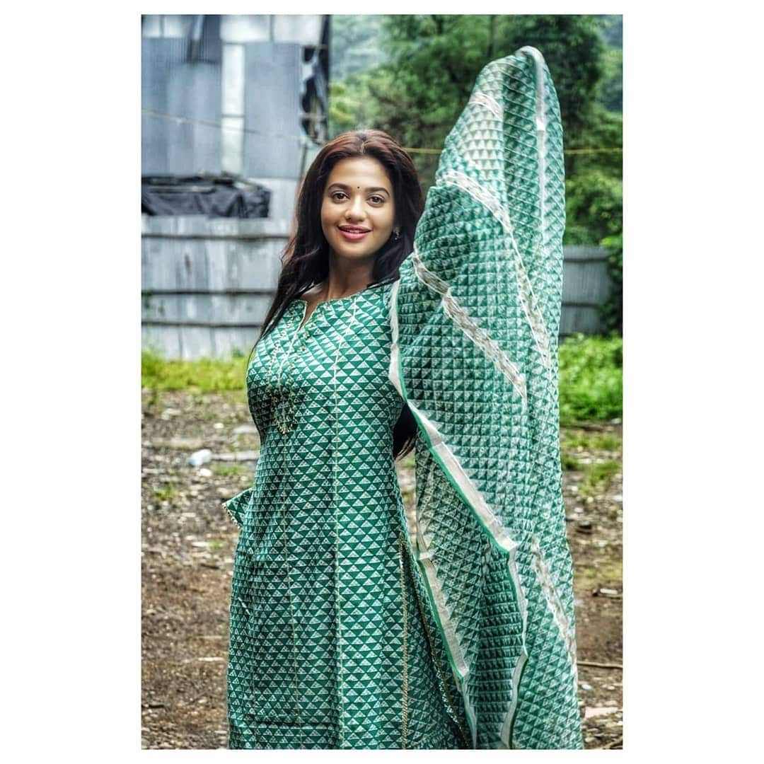 శ్రుతి శర్మ ఫొటోస్ (credit - insta - shrutiisharmaa)