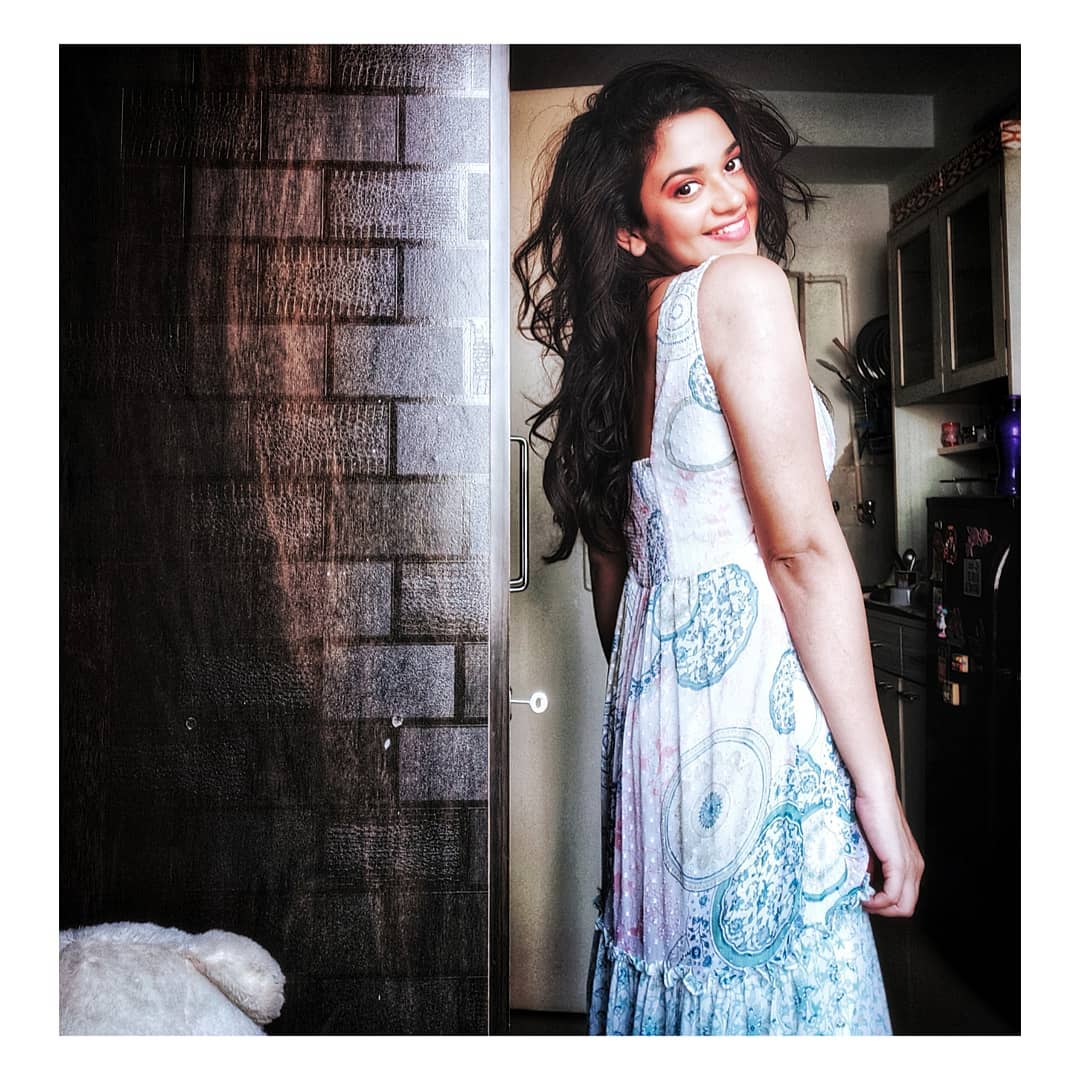 శ్రుతి శర్మ ఫొటోస్ (credit - insta - shrutiisharmaa)