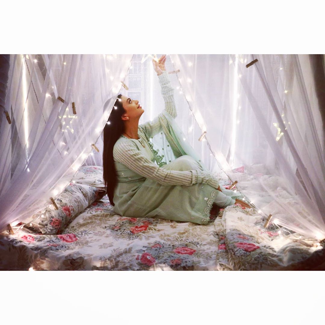 శ్రుతి శర్మ ఫొటోస్ (credit - insta - shrutiisharmaa)