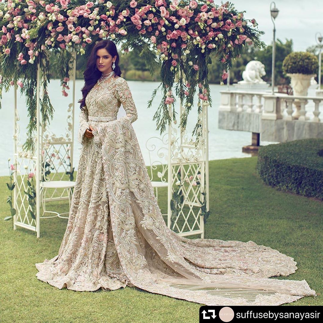 వర్తికా సింగ్ ఫొటోస్ (credit - insta - vartikasinghh)