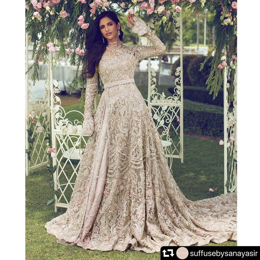 వర్తికా సింగ్ ఫొటోస్ (credit - insta - vartikasinghh)