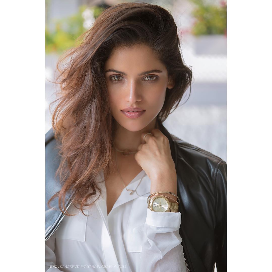 వర్తికా సింగ్ ఫొటోస్ (credit - insta - vartikasinghh)
