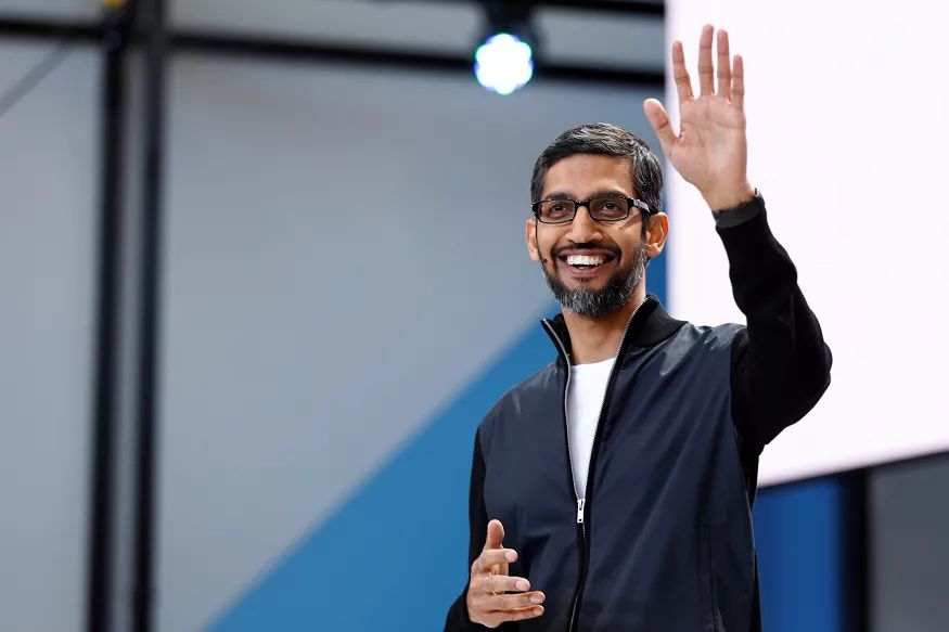 11. అల్ఫాబెట్ వ్యవస్థాపకులు లారీ పేజ్,సెర్జెయ్ బ్రిన్ తప్పుకోవడంతో పిచాయ్కి ఆ బాధ్యతలు అప్పగించనున్నారు. సుందర్ పిచాయ్కి సీఈవో బాధ్యతలు అప్పగించడం పట్ల లారీ పేజ్,సెర్జెయ్ బ్రిన్ హర్షం వ్యక్తం చేశారు. (File Photo: Sundar Pichai) 11. అల్ఫాబెట్ వ్యవస్థాపకులు లారీ పేజ్,సెర్జెయ్ బ్రిన్ తప్పుకోవడంతో పిచాయ్కి ఆ బాధ్యతలు అప్పగించనున్నారు. సుందర్ పిచాయ్కి సీఈవో బాధ్యతలు అప్పగించడం పట్ల లారీ పేజ్,సెర్జెయ్ బ్రిన్ హర్షం వ్యక్తం చేశారు. (File Photo: Sundar Pichai)