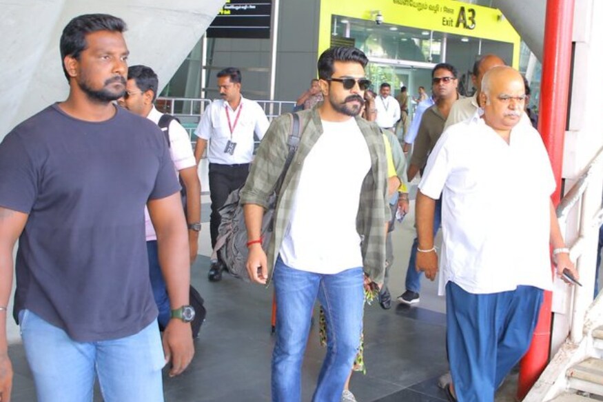 Ram Charan new look goes viral in social media and spotted with his wife in airport pk రామ్ చరణ్ ప్రస్తుతం RRR సినిమాతో బిజీగా ఉన్నాడు. ఈ చిత్ర షెడ్యూల్ ఓ అడవిలో వేగంగా జరుగుతుంది. చాలా సెక్యూరిటీ మధ్య రాజమౌళి అక్కడ కీలకమైన సన్నివేశాలు చిత్రీకరిస్తున్నాడు. ఈ మధ్యే ఎన్ని.. ram charan,upasana kamineni,ram charan facebook,ram charan twitter,ram charan instagram,ram charan upasana konidela,telugu cinema,rrr movie,rrr movie shooting,rrr shooting,రామ్ చరణ్,రామ్ చరణ్ ఉపాసన,రామ్ చరణ్ ఉపాసన కొణిదెల,ఆర్ఆర్ఆర్ సినిమా షూటింగ్,తెలుగు సినిమా