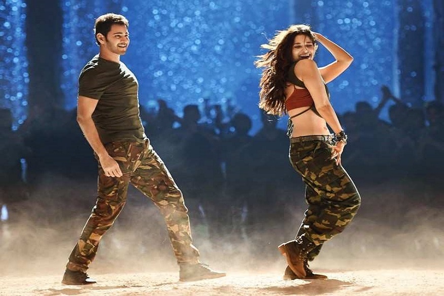 ప్రస్తుతం ఈ బ్యూటీకి సినిమాలు తగ్గాయి కాబ్టే.. ఐటెం సాంగ్స్ చేస్తోందనే విమర్శలు వినిపిస్తున్నాయి. ఈ నేపథ్యంలో ఒక మీడియాకిచ్చిన ఇంటర్వ్యూ లో తనపై వస్తున్న విమర్శలకు జవాబిచ్చింది ఈ మిల్కీ బ్యూటీ.