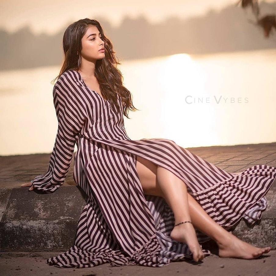  పూజా హెగ్డే లేటెస్ట్ ఫోటో షూట్ (Instagram/Photo)