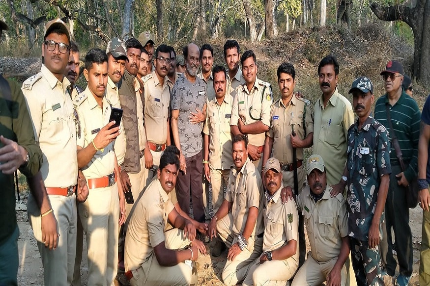 Super star rajinikanth finished his part of shooting in bandipura the man vs wild series,rajinikanth injured,rajinikanth injured in man vs wild shooting,rajinikanth man vs wild,man vs wild rajinikanth,man vs wild bear grylls,rajinikanth on man vs wild,rajinikanth bandipur,rajinikanth man vs wild latest,రజినీకాంత్,రజినీకాంత్కు గాయాలు,రజినీకాంత్ మ్యాన్ వర్సెస్ వైల్డ్ షూటింగ్లో గాయాలు