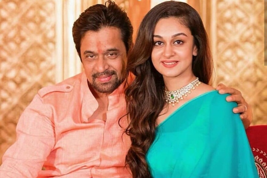 Another Star kid is going to debut in Tollywood very soon and Aishwarya Arjun ready for Telugu entry pk తెలుగు ఇండస్ట్రీలో వారసులకు కొదవలేదు. ఇండస్ట్రీలో 90 శాతం వాళ్లే ఉన్నారు. అయితే అబ్బాయిలు వచ్చినంత ఈజీగా అమ్మాయిలు మాత్రం రావడం లేదు. తెలుగులో కొందరు అమ్మాయిలు హీరోయిన్లుగా వచ్చారు.. aishwarya arjun,aishwarya arjun twitter,aishwarya arjun tollywood,aishwarya arjun hot,aishwarya arjun movies,aishwarya arjun photos,aishwarya arjun interview,aishwarya arjun navel,actor arjun,aishwarya arjun hot songs,aishwarya arjun hot in saree,arjun daughter aishwarya,aishwarya arjun hot comment on movie,actor arjun daughter,aishwarya arjun hot scene from b grade movie,aishwarya arjun hot cleavage video don't miss it,aishwarya arjun fb,telugu cinema,ఐశ్వర్య అర్జున్,ఐశ్వర్య అర్జున్ సినిమాలు,ఐశ్వర్య అర్జున్ తెలుగు సినిమా,ఐశ్వర్య అర్జున్ తెలుగు సినిమాలో ఎంట్రీ