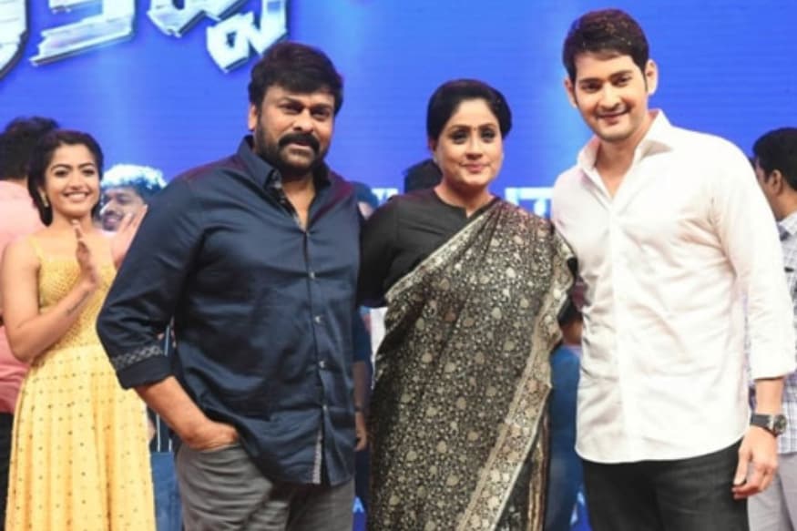 Vijayashanti interesting comments on Chiranjeevi and Mahesh Babu in Facebook pk సరిలేరు నీకెవ్వరు సినిమాతో మరోసారి వార్తల్లో నిలిచింది విజయశాంతి. 13 ఏళ్లుగా రాజకీయాల్లోనే ఉన్న ఈమె ఇప్పుడు మళ్లీ సినిమాల వైపు వస్తుంది. దాంతో పాటు చాలా ఏళ్ళ తర్వాత చిరంజీవిని కలవడం.. vijayashanti,vijayashanthi twitter,vijayashanti twitter,vijayashanti movies,vijayashanti remuneration,vijayashanti huge remuneration,vijayashanti mahesh babu movie,vijayashanti anil ravipudi sarileru neekevvaru,vijayashanti,vijayashanthi twitter,vijayashanti twitter,vijayashanti movies,vijayashanti remuneration,vijayashanti huge remuneration,vijayashanti mahesh babu movie,vijayashanti anil ravipudi sarileru neekevvaru,vijayashanti re entry,vijayashanti mahesh babu,vijayashanti mahesh babu anil ravipudi,mahesh babu anil ravipudi movie,mahesh babu anil ravipudi rashmika mandanna,telugu cinema,విజయశాంతి,విజయశాంతి మహేష్ బాబు,విజయశాంతి మహేష్ బాబు అనిల్ రావిపూడి,విజయశాంతి ట్విట్టర్,విజయశాంతి సినిమాలు,విజయశాంతి రీ ఎంట్రీ