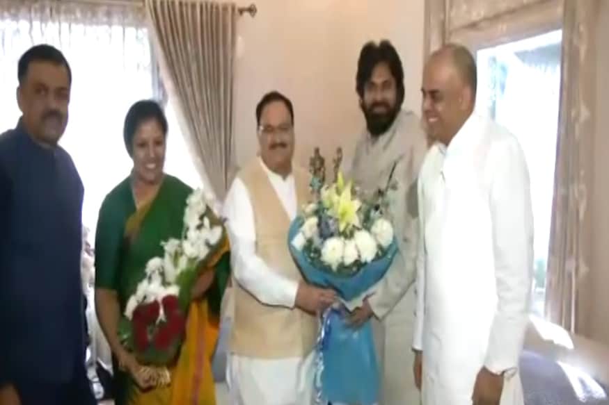 pawan kalyan,chiranjeevi,praja rajyam party, bjp, andhra pradesh, lok sabha elections, janasena, caste,kapulu,తెలుగు వార్తలు, జనసేన, పవన్ కళ్యాణ్, బీజేపీ, చిరంజీవి, ప్రజారాజ్యంపార్టీ,ఆంధ్రప్రదేశ్,