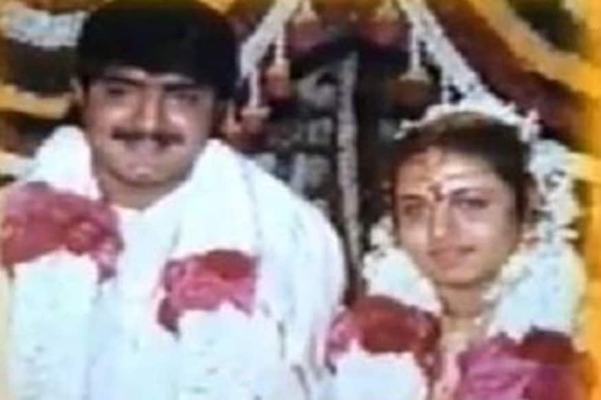  ఊహాల పల్లికిలో ఊరుగేతోంది ఈ మనసు అంటు ఊరేగిన శ్రీకాంత్,ఊహాలు ఆ తర్వాత నిజ జీవితంలో మూడు ముళ్లతో ఒక్కటయ్యారు. (Facebook/Photo)