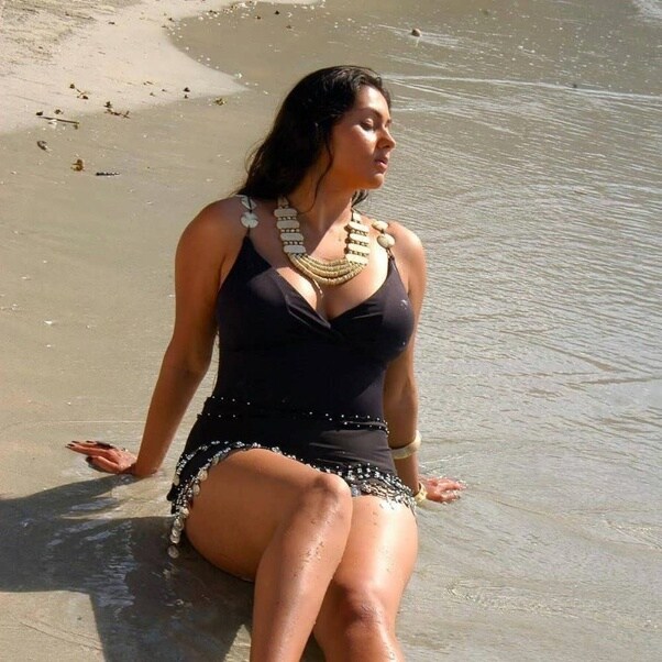  నమిత హాట్ పిక్స్ Photo : Twitter