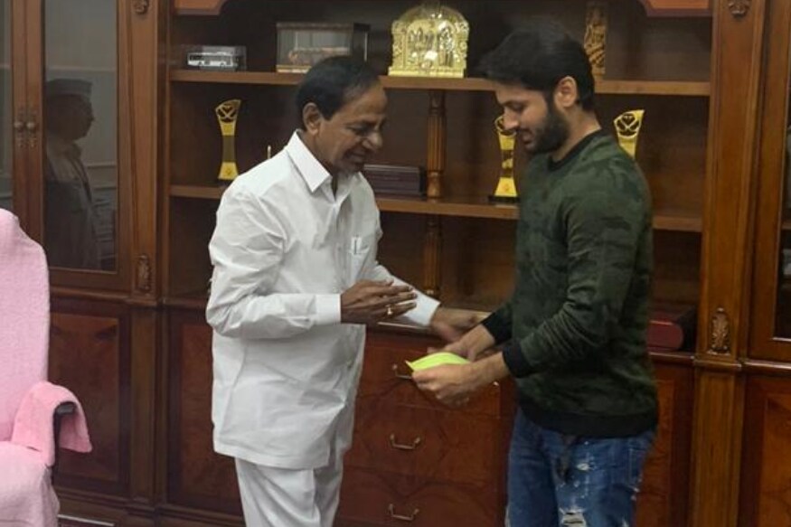 hero nithiin met telangana cm kcr and donate 10 lakhs check to cm releaf fund,Nithiin,coronaviurs,coronavirus,covid 19,nithiin donates 20 lack rupees to telangana and ap goverments,nithiin donates 20 lakhs,nithiin 10 lakhs to telangana government,nithiin donates 10 lakhs to andhra pradesh government,tollywood,telugu cinema,నితిన్,నితిన్ రూ 20 లక్షల విరాళం,నితిన్ రూ 10 లక్షల విరాళం,తెలంగాణ ప్రభుత్వానికి నితిన్ విరాళం,ఆంధ్రప్రదేశ్ ప్రభుత్వానికి రూ 10 లక్షల విరాళం,కోవిడ్ 19,కరోనా వ్యాధి నివారణకు నితిన్ రూ 20 లక్షల విరాళం