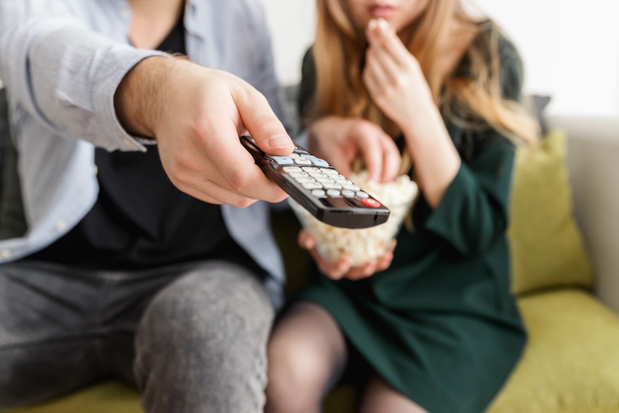 Amazon Prime Video free subscription, Netflix free subscription, Zee5 free subscription, OTT free subscription, Reliance Jio plans, Airtel plans, Vodafone plans, అమెజాన్ ప్రైమ్ వీడియో, నెట్ఫ్లిక్స్, జీ5, రిలయెన్స్ జియో, ఎయిర్టెల్
