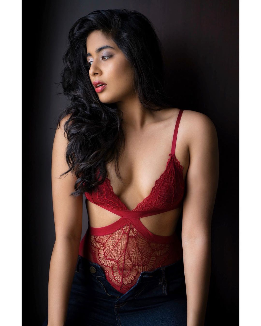  నిఖితా శర్మ లేటెస్ట్ పిక్స్ Photo : Instagram/nikitasharma_official