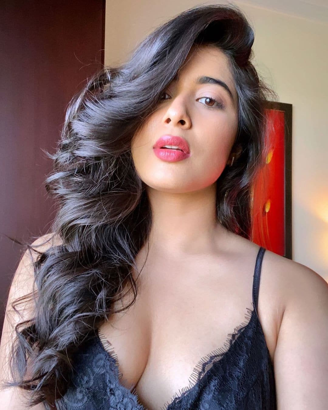  నిఖితా శర్మ లేటెస్ట్ పిక్స్ Photo : Instagram/nikitasharma_official