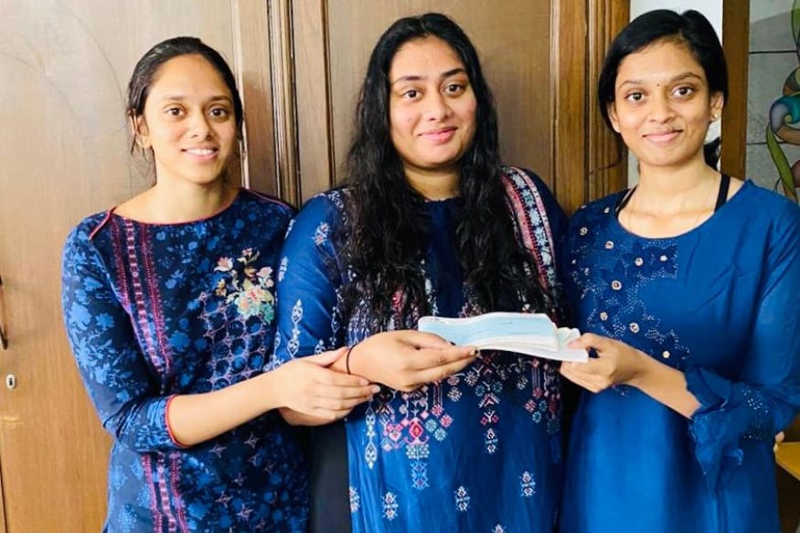 rebel star krishnam raju and his wife and 3 daughter donates 10 lakh rupees to pm relief fund,krishnam raju,krishnam raju family,krishnam raju donates 10 lakh rupees to pm relief fund,prabhas,prabhas krishnam raju,prabhas donates 3 crore rupees to pm relief fund,krishnam raju family,krishnam raju wife shyamala,krishnam raju daughters sai praseeda sai prakeerthy sai pradeepthi,krishnam raju family donates 10 lakh rupees to pm relief fund,tollywood,telugu cinema,కృష్ణంరాజు,రెబల్ స్టార్ కృష్ణంరాజు,యంగ్ రెబల్ స్టార్ ప్రభాస్,ప్రభాస్ కృష్ణంరాజు,ప్రభాస్ విరాళం,కృష్ణంరాజు,కృష్ణంరాజు భార్య శ్యామల,కృష్ణంరాజు కూతుళ్లు సాయి ప్రదీప్తి సాయి ప్రకీర్తి సాయి ప్రసీద,ప్రధాన మంత్రి సహాయనిధికి కృష్ణంరాజు కుటుంబం విరాళం