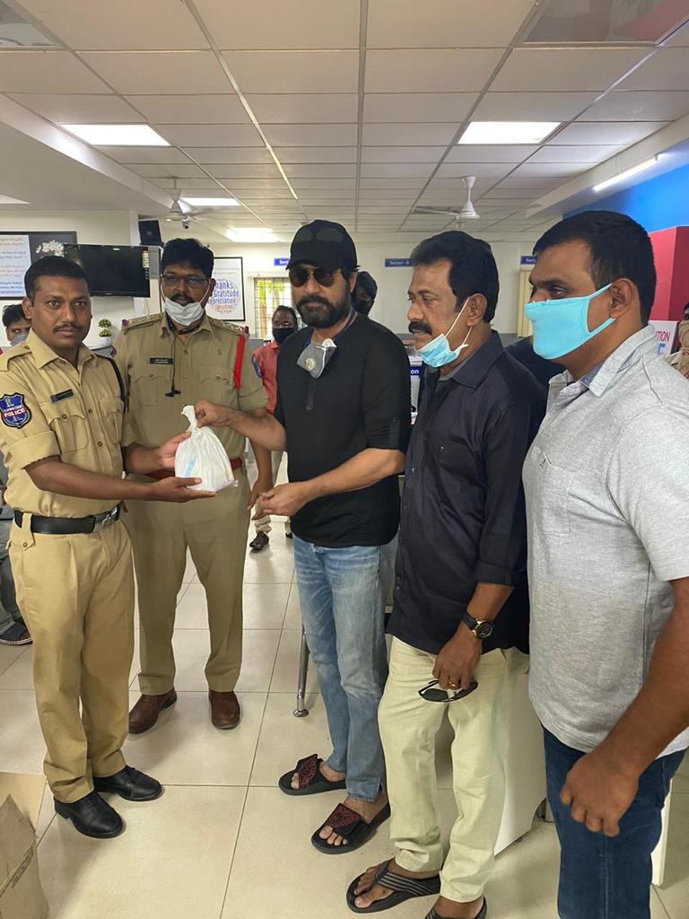 Tollywood hero srikanth help to telangana police,srikanth,srikanth help to police,harish shankar help to journalists,srikanth help to telangana police,srikanth,Hero srikanth donates 5 lakh rupees,srikanth donates corona crisis charity,srikanth chiranjeevi,tollywood,telugu cinema,srikanth ccc,srikanth coroanvirus,srikanth covid 19,శ్రీకాంత్,శ్రీకాంత్ 5 లక్షల రూూపాయలు,కరోనా క్రైసిస్ ఛారిటీ 5 లక్షల విరాళం,5 లక్షల విరాళం,శ్రీకాంత్ కోవిడ్ 19,శ్రీకాంత్ కరోనా క్రైసిస్,తెలంగాణ పోలీసులకు శ్రీకాంత్ సాయం,జర్నలిస్ట్లకు హరీష్ శంకర్ సాయం