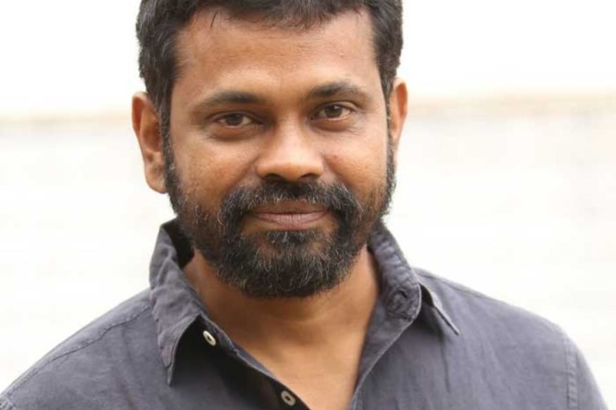 director sukumar donated rupees 10 lakhs to telangana and andhra pradesh government,sukumar,sukumar,sukumar allu arjun,sukumar allu arjun pushpa,pushpa,sukumar donates 5 lakh rupees to telangana goverment,sukumar donates 5 lakh rupees to andhra pradesh goverment,sukumar,sukumar donates 10 lakh rupees to andhra pradesh and telangana governments,sukumar allu arjun,sukumar donates 5 lakhs to telangana governement,sukumar donates 5 lakhs to ap governement,sukumar kcr,sukumar ys jagan mohan reddy,Thaman donates 5 lakhs to poor musicians,thaman,tollywood,telugu cinema,సుకుమార్,సుకుమార్ 10 లక్షల విరాళం,తెలంగాణ ప్రభుత్వానికి రూ 5 లక్షల విరాళం,ఏపీ ప్రభుత్వానికి రూ 5 లక్షల విరాళం,తమన్ విరాళం,ఏపీ ప్రభుత్వానికి 5 లక్షల సాయం,అల్లు అర్జున్ పుష్ప