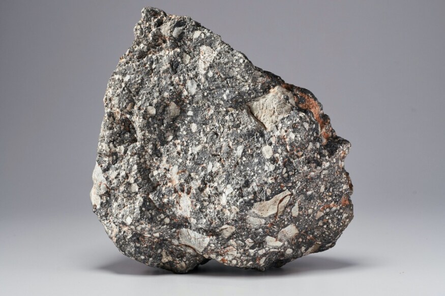 moon, rock, meteorite, moon rock, cristee, auction, చంద్ర శిలలు, రాళ్లు, ఉల్కలు, చందమామ, గ్రహశకలం, సహారా, వేలం,