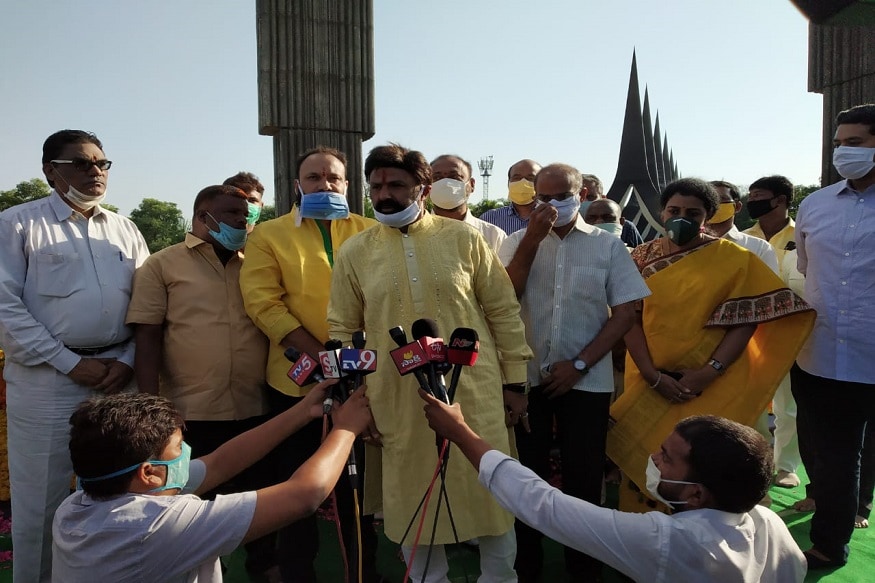 టాలీవుడ్ ఇండస్ట్రీ పెద్దలపై బాలయ్య సంచలన వ్యాఖ్యలు (Twitter/Photo)