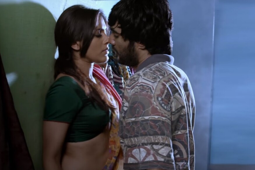 గుంటూర్ టాకీస్ సినిమాలో రష్మి గౌతమ్ (rashmi gautam guntur talkies)