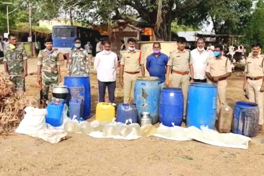  ఎస్ఈబీ ఇప్పటివరకు 4, 54,658 లీటర్ల నాటుసారా , 1, 12,70,123 లీటర్ల బెల్లం ఊట ధ్వంసం చేయగా..2, 85,142 కేజీల నల్లబెల్లం , 22,715 వాహనాలు స్వాధీనం చేసుకుంది.  240 మంది ప్రభుత్వ ఉద్యోగులపై కూడా కేసులు నమోదు చేసింది.