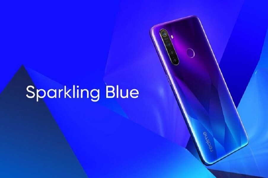  2. Realme 5 Pro: రియల్‌మీ 5 ప్రో స్మార్ట్‌ఫోన్‌లో అల్ట్రావైడ్ లెన్స్, Sony IMX586 ప్రైమరీ లెన్స్, పోర్ట్‌రైట్ లెన్స్, మ్యాక్రో లెన్స్‌తో నాలుగు కెమెరాల స్మార్ట్‌ఫోన్ ఇది. రియల్‌మీ 5 ప్రో స్పెసిఫికేషన్స్ చూస్తే 6.3 ఫుల్‌హెచ్‌డీ+ డిస్‌ప్లే, స్నాప్‌డ్రాగన్ 712 లాంటి ప్రత్యేకతలున్నాయి. (image: Realme)