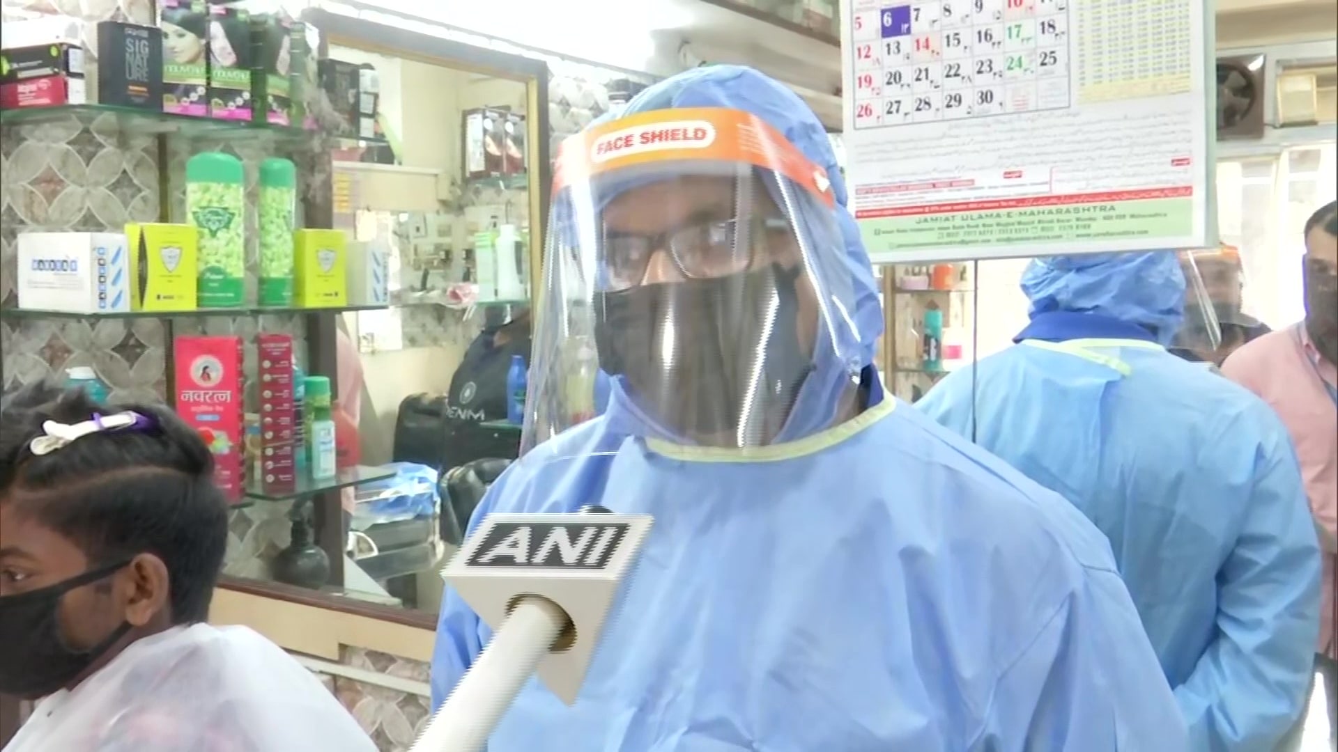 ముంబైలో తెరచుకున్న బార్బర్ షాపులు, సెలూన్లు... ఇవీ కండీషన్లు