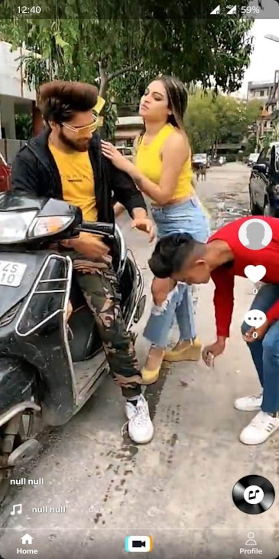  మిత్రాన్ యాప్‌కి సంబంధించి ప్రత్యేక సర్వర్ ఉంది. అందువల్ల మిత్రాన్ యూజర్లు ఇచ్చే వీడియో డేటాను పాక్‌లోని బొక్సస్ కంపెనీ పొందే అవకాశం లేదు. అయినప్పటికీ... సెక్యూరిటీ పరంగా మిత్రాన్ సరైనది మాత్రం కాదంటున్నారు. ఇప్పుడా యాప్‌ని గూగుల్ ప్లే స్టోర్ నుంచి తీసేయడంతో... దాన్ని వాడుతున్న యూజర్లు కూడా దాన్ని అన్-ఇన్‌స్టాల్ చేస్తున్నారని తెలిసింది. (credit - google play store)