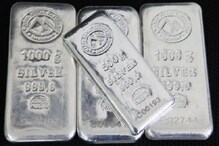 Silver Price: ఇక వెండి కూడా బంగారమేనా? రికార్డులు సృష్టిస్తున్న సిల్వర్ రేట్ Silver Price: ఇక వెండి కూడా బంగారమేనా? రికార్డులు సృష్టిస్తున్న సిల్వర్ రేట్