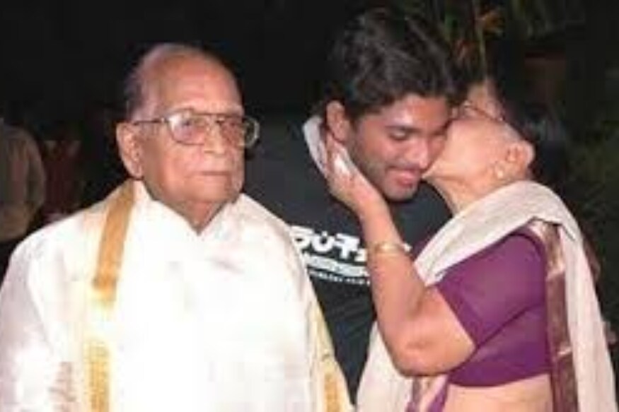 తాత అల్లు రామలింగయ్యతో బన్నీ (allu arjun allu ramalingaih)