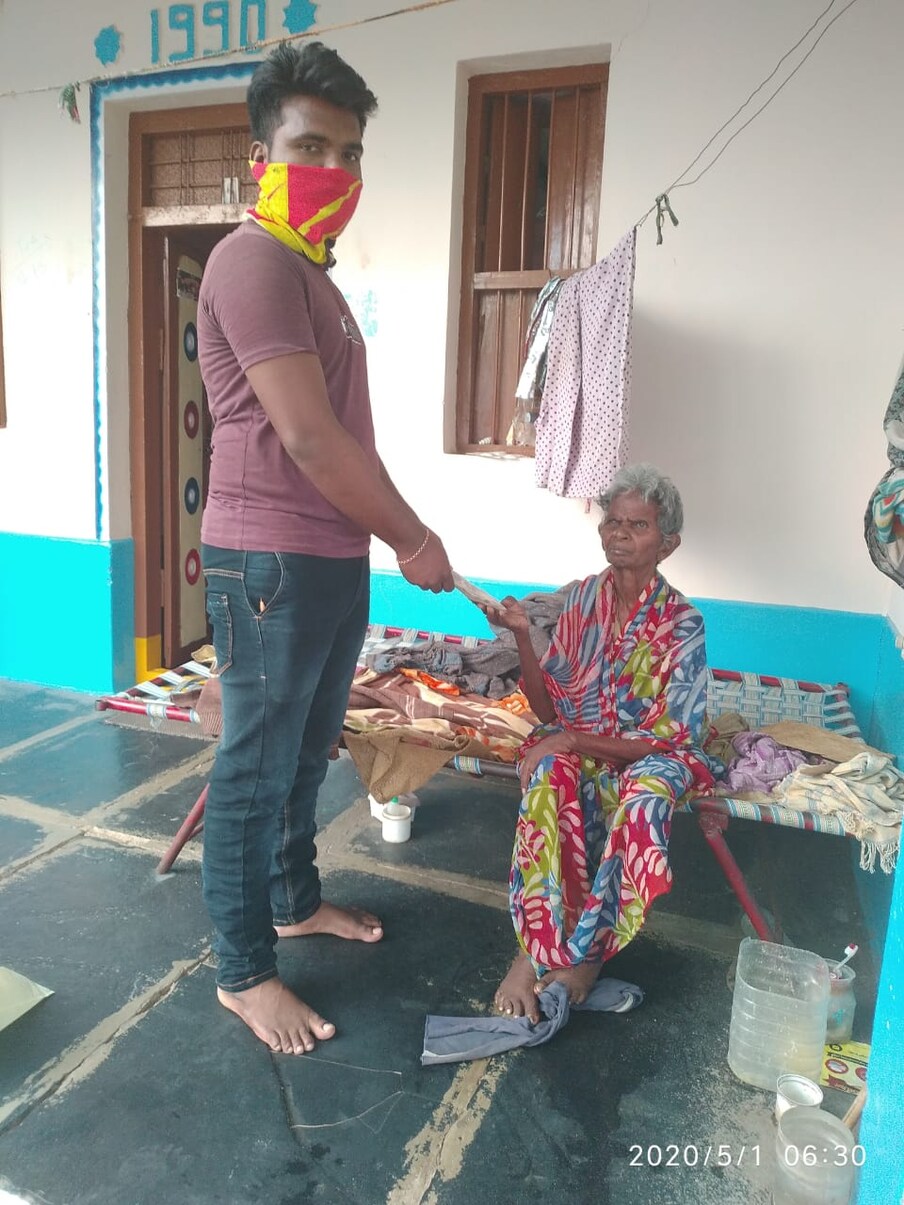  ఈ మేరకు వాలంటీర్లకు ప్రభుత్వం ఆదేశాలు జారీ చేసింది. 2021, సెప్టెంబర్ నెల నుంచే అమలు చేయాలని, నెలకొకసారి ఫించన్ దారులను తనిఖీ చేయాలని వాలంటీర్లకు సూచించింది.