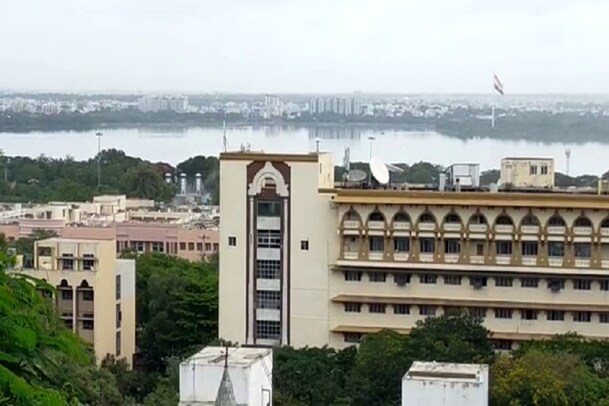 వాస్తు బాగా లేదనే సచివాలయం కూల్చివేత.. సీఎంపై కాంగ్రెస్ నేతల ఆగ్రహం