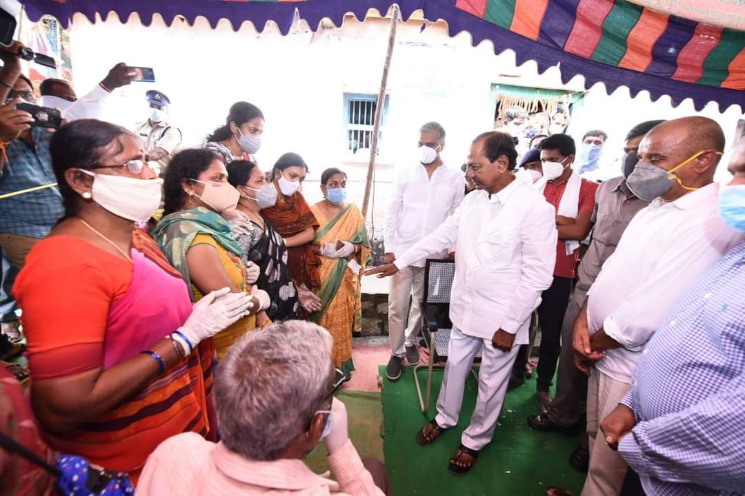 రామలింగారెడ్డి కుటుంబసభ్యులను పరామర్శించారు. ఆ కుటుంబానికి అండగా ఉంటామని ధైర్యం చెప్పారు.
