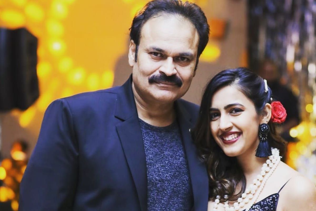 నిహారిక నాగబాబు (naga babu niharika)