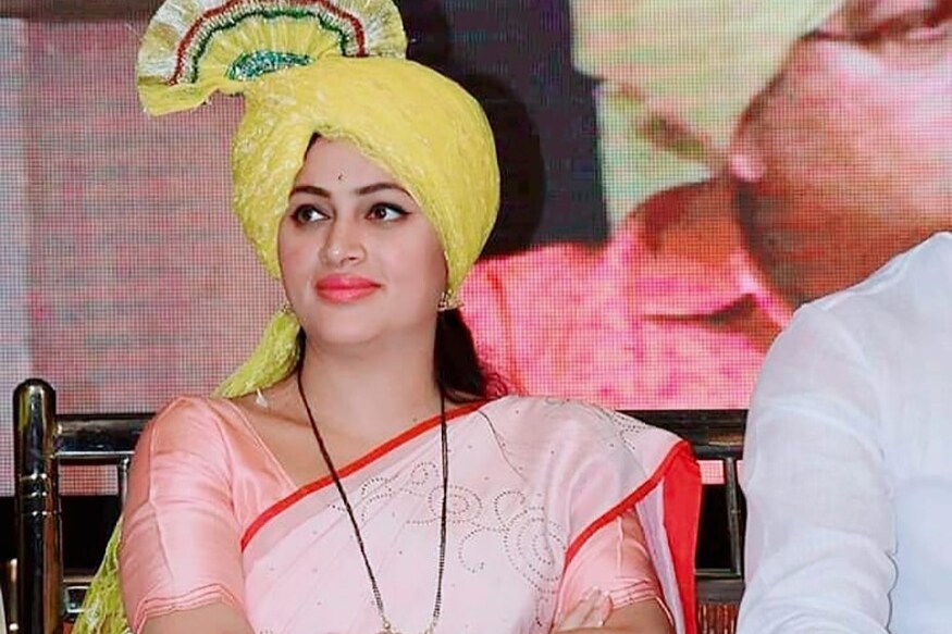 నవనీత్ కౌర్ (navaneet kaur)