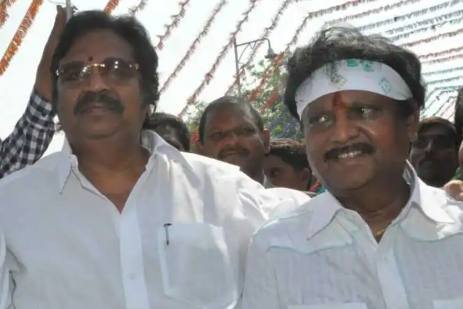 కోడి రామకృష్ణ... దర్శకరత్న దగ్గర దర్శకత్వ పాఠాలు నేర్చుకొని ఆయనలా శతాధిక చిత్రాలను డైరెక్ట్ చేసిన దర్శకుడు దివంగత కోడిరామకృష్ణ (Twitter/Photo)
