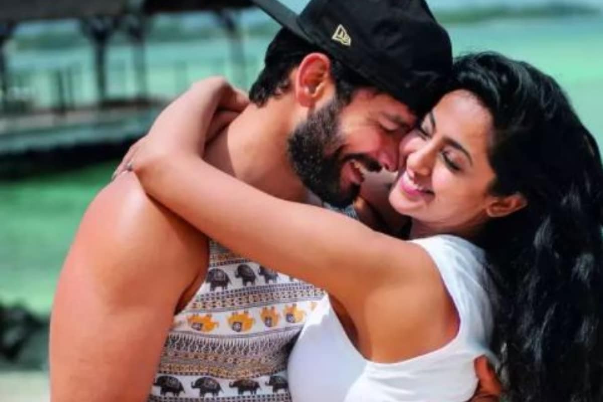దిగంత్ ఐంద్రిత రే జంటకు సిసిబి నోటీసులు (diganth aindritha ray)