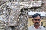 Firing Warning: పెద్దపల్లి జిల్లాలో దారుణం... భూ వివాదంలో తుపాకీతో బెదిరింపులు