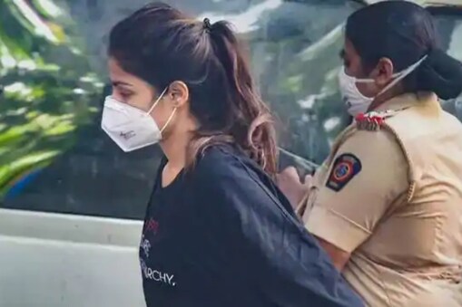 రియా చక్రవర్తి (Twitter/rhea chakraborty)